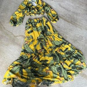 2 sizes available in M ​​(1) and L (1)